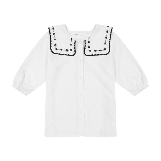 CRINKLE TOP WITH EMBROIDERED COLLAR