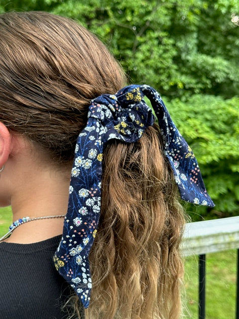 FLORAL  SCRUNCHIE